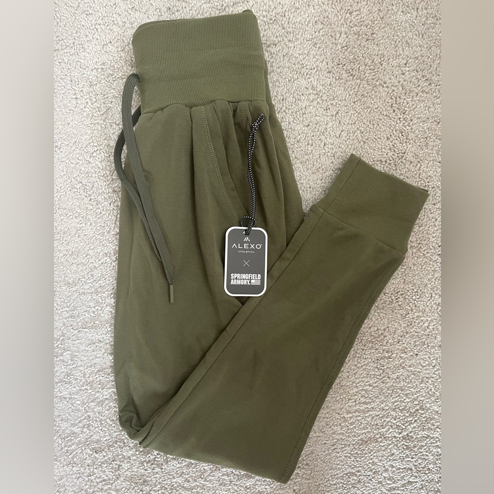 NWT Joggers Alexo Athletica Springfield Armory women’s XS